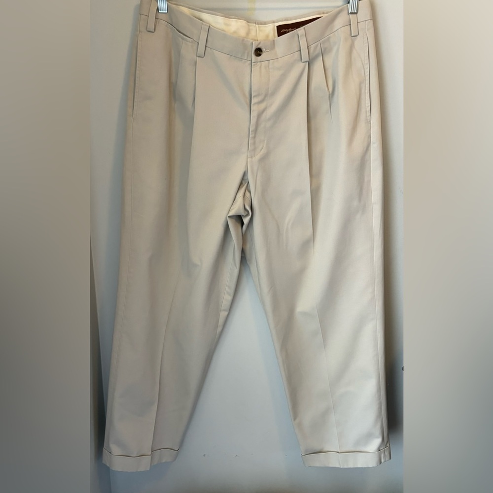 Eddie Bauer mens pants 38x30 (tag) Tan Ruston Wrinkle Free Pleated &Cuffed